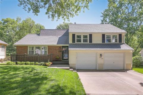 8821 Newton Drive, Overland Park, KS 66212 - MLS#: 2549493