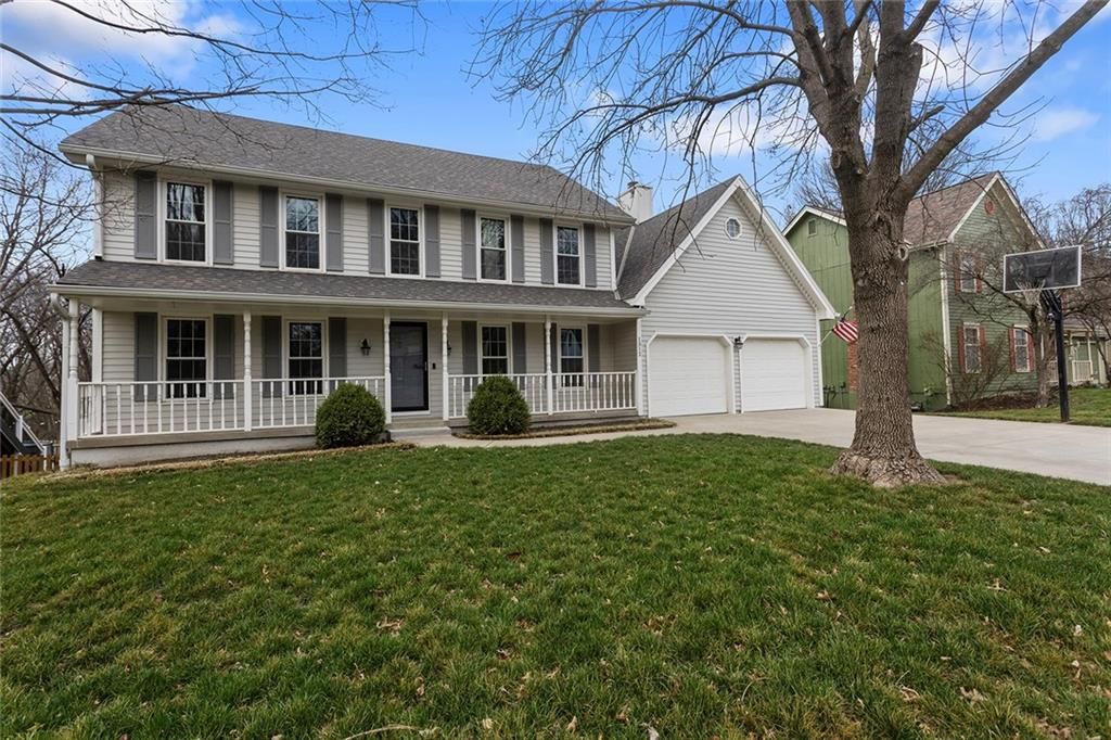 Photo of 1312 Wellington Way, Liberty, MO 64068 (MLS # 2607651)