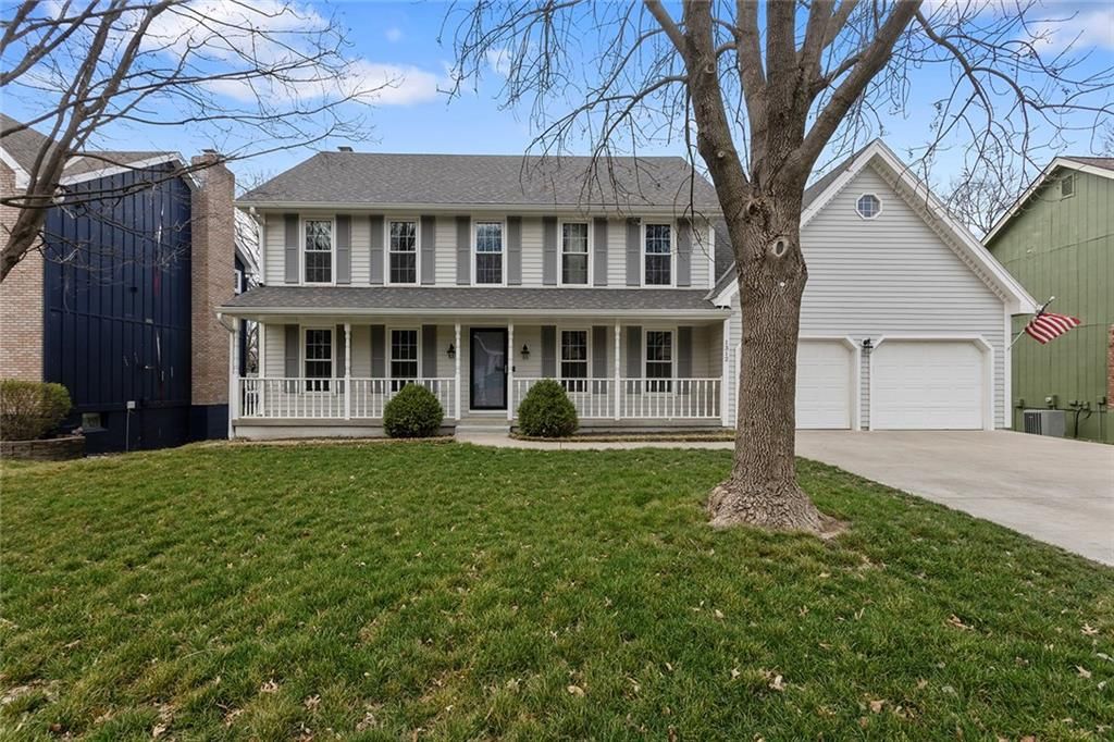 Photo of 1312 Wellington Way, Liberty, MO 64068 (MLS # 2607651)