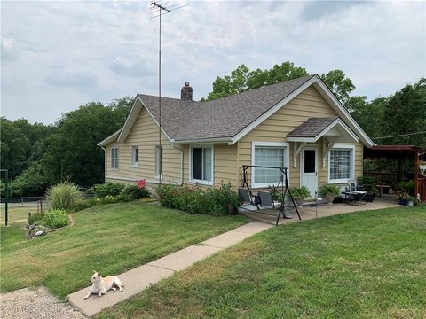 4963 Silver Avenue Kansas City KS 66106
