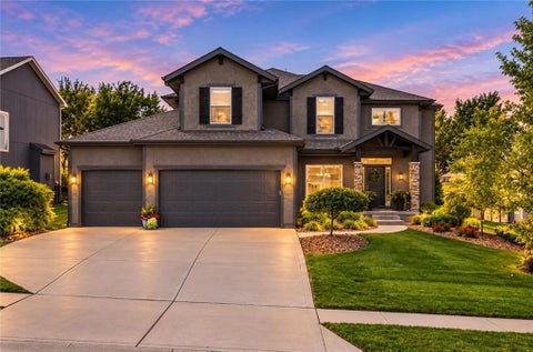 Photo of 8810 W 165th Terrace, Overland Park, KS 66085 (MLS # 2648722)