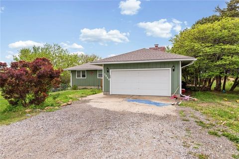 Photo of 5849 Auburn Road, Topeka, KS 66610 (MLS # 2614076)