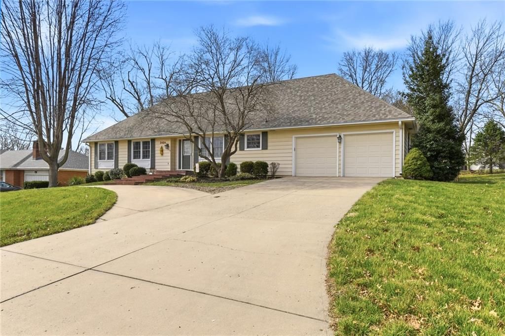 Photo of 3424 S Norton Avenue, Independence, MO 64052 (MLS # 2608857)