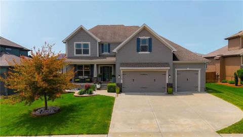 Photo of 1513 SW Whistle Drive, Lees Summit, MO 64082 (MLS # 2621062)