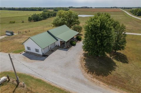 Photo of 674 V Highway, Lamar, MO 64759 (MLS # 2624480)