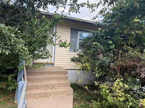 Photo of 9206 E 44th Street, Kansas City, MO 64133 (MLS # 2643752)