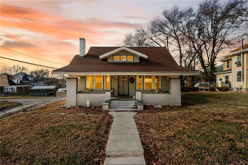 Photo of 915 N 9th Street, Atchison, KS 66002 (MLS # 2592485)
