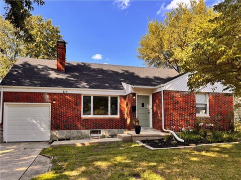 710 E 73rd Street, Kansas City, MO 64131 - #: 2569461