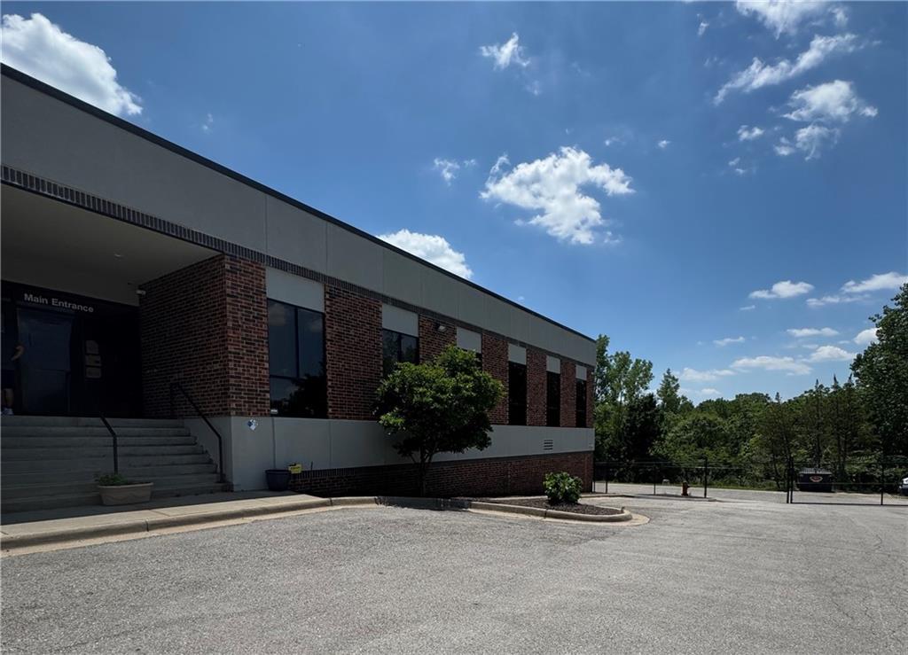 8383 Blue Parkway