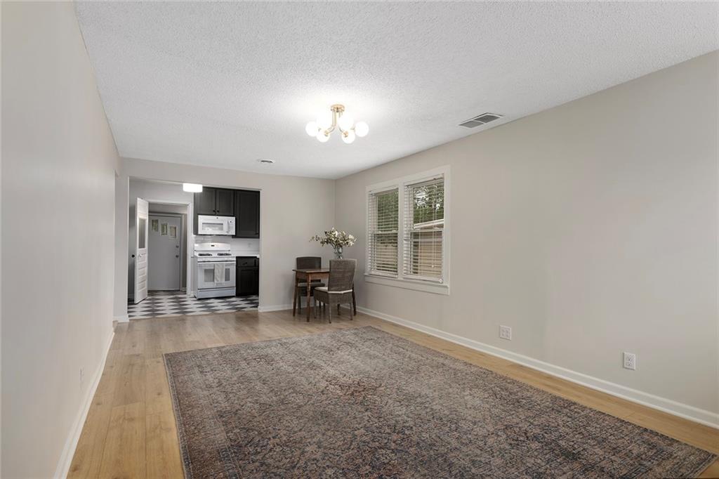 4433-4437 N Jackson Avenue