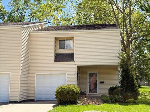 Photo of 1507 E 97th Street, Kansas City, MO 64131 (MLS # 2616014)