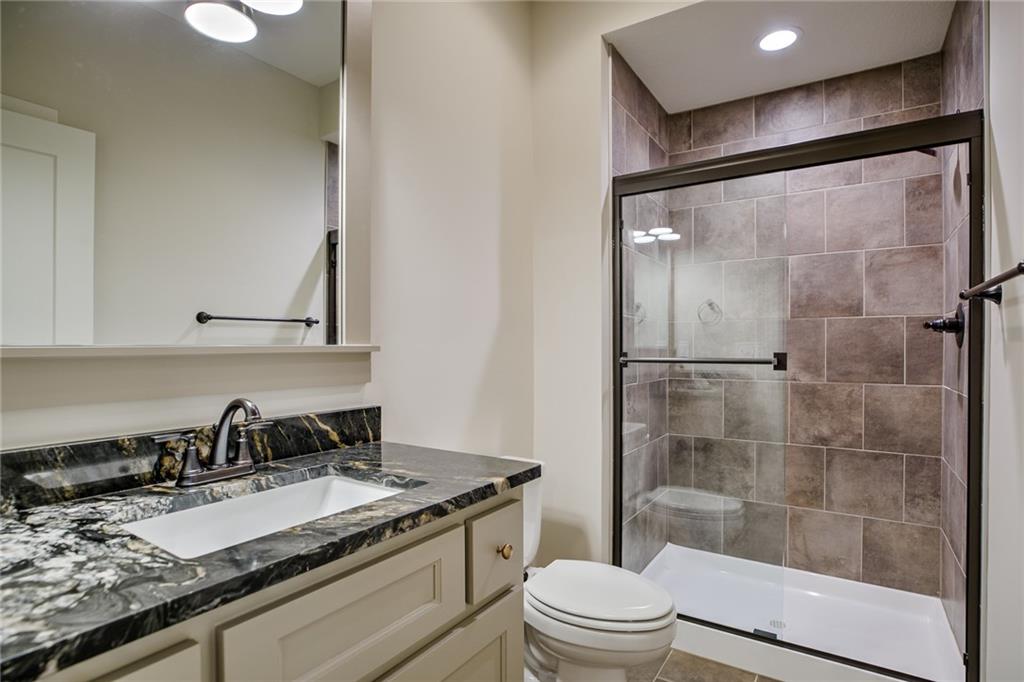 2407 W 177th Terrace