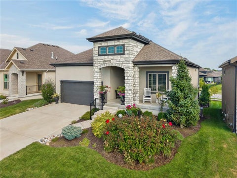 Photo of 15278 W 173rd Street, Olathe, KS 66062 (MLS # 2641266)