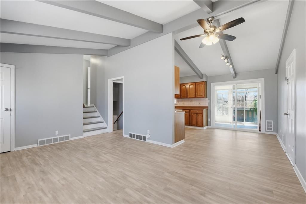 Photo of 7201 NW 73rd Street, Kansas City, MO 64152 (MLS # 2605296)