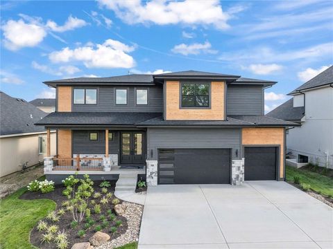 Photo of 12403 W 183rd Terrace, Overland Park, KS 66013 (MLS # 2621120)
