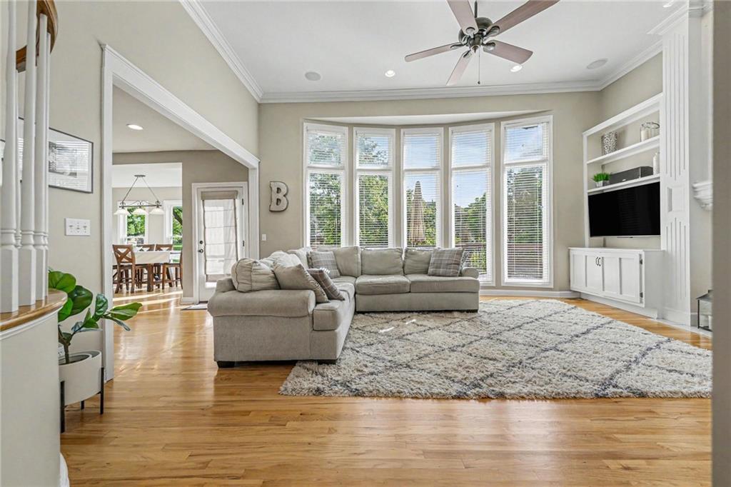 5653 Gresham Circle