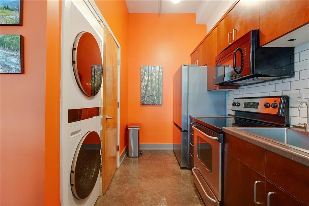 3001 Gillham Road #102