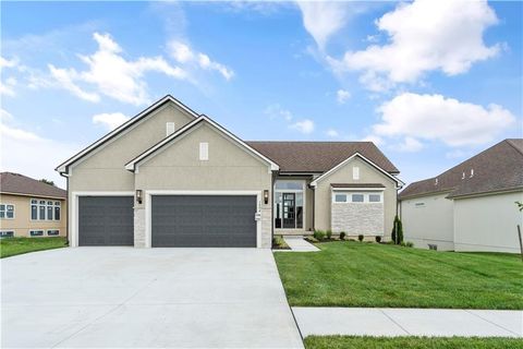 1504 NE Stewart Place, Lee\'s Summit, MO 64064 - MLS#: 2573950
