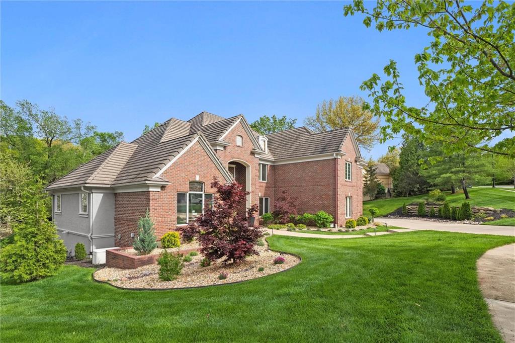 11305 Canterbury Court