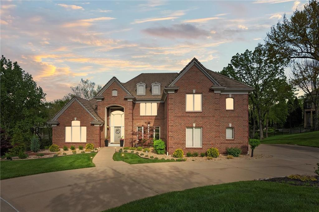 11305 Canterbury Court