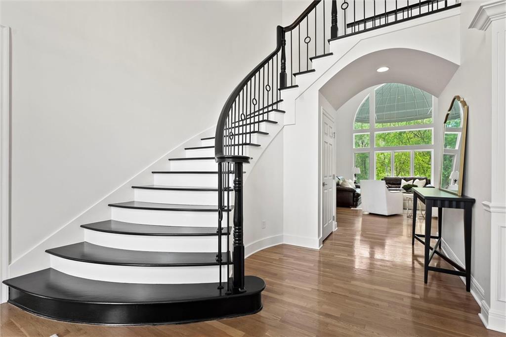11305 Canterbury Court