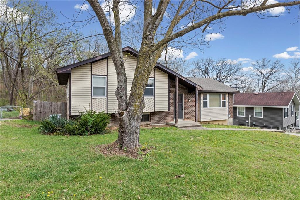 4819 N REVERE Street