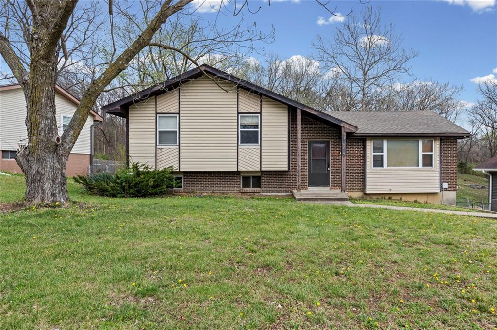 4819 N REVERE Street