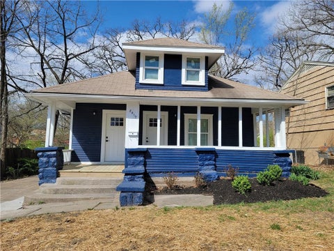 Photo of 8410 Olive Street, Kansas City, MO 64132 (MLS # 2639418)