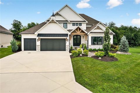 337 NW Ambersham Drive Lee's Summit MO 64081