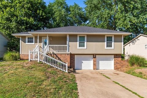 1916 NE Patterson Drive, Lee\'s Summit, MO 64086 - MLS#: 2562568