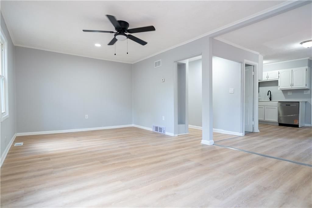 Photo of 400 N Morse Avenue, Liberty, MO 64068 (MLS # 2586683)