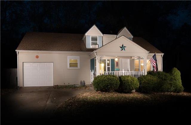 Photo 1 of 23 — 4504 W 62 Terrace, Fairway, KS 66205