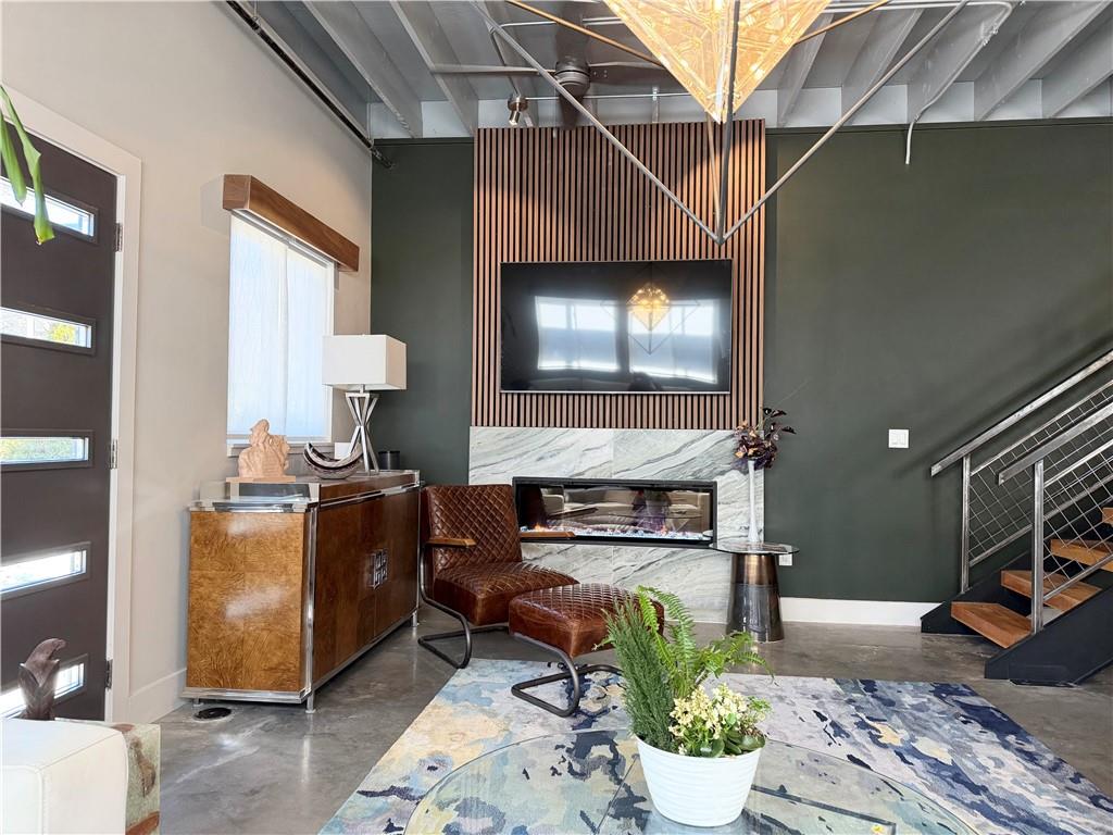 3763 Washington Street