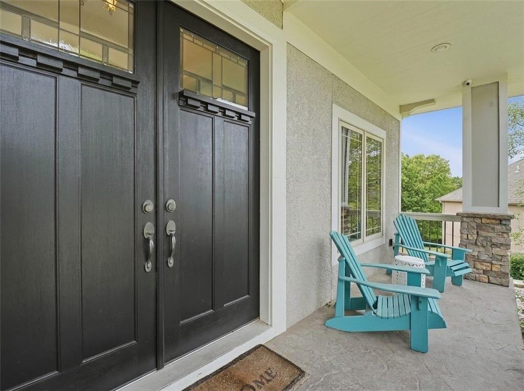 324 NW Thoreau Circle