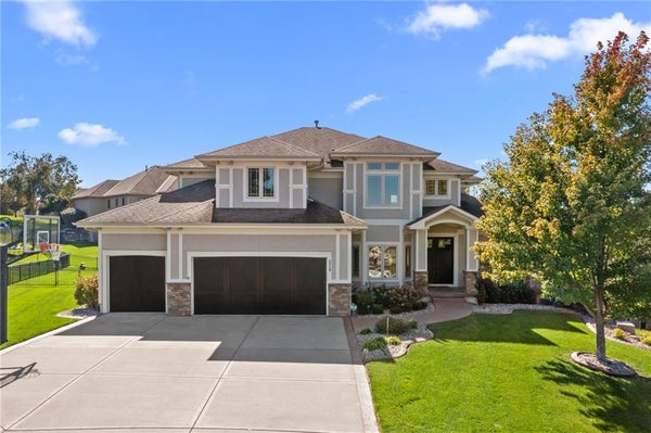 324 NW THOREAU CIR, LEES SUMMIT, MO 64081 - Image 7a93030ff354a8772cf6522cf060ebb2/3391136784