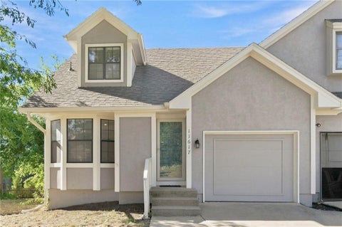 Photo of 11617 W 113 Street, Overland Park, KS 66210 (MLS # 2640624)