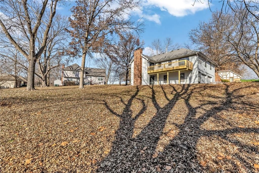 Photo of 1007 Wyckwood Drive, Liberty, MO 64068 (MLS # 2586713)