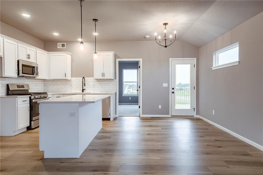 Photo of 18400 W 205th Street, Spring Hill, KS 66083 (MLS # 2592753)