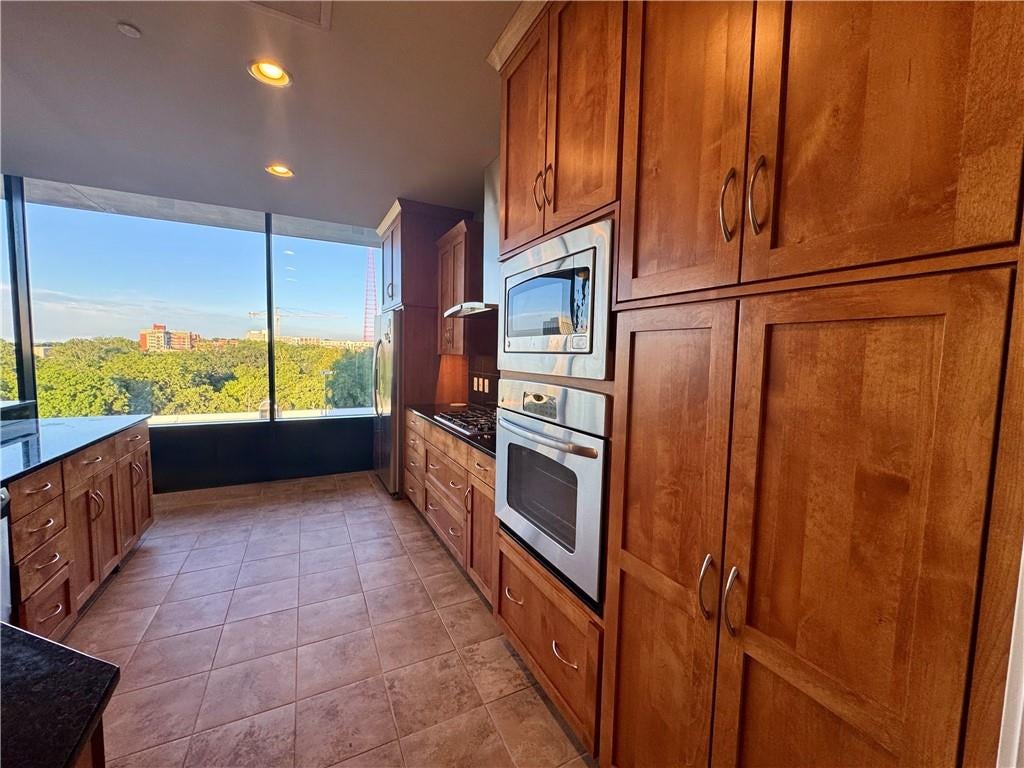 700 W 31st #304 Street 304