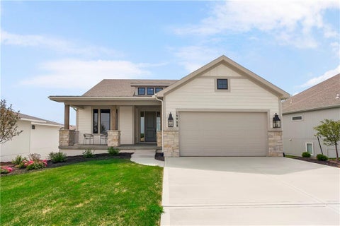 Photo of 16968 S Cheshire Street, Olathe, KS 66062 (MLS # 2634613)