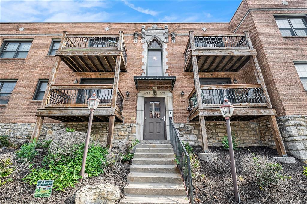 1104 W 46th Street