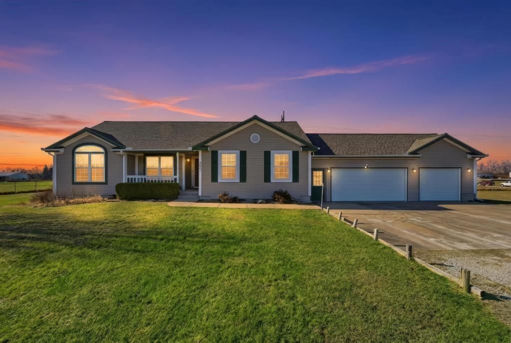 Photo of 9801 E Seville Circle, Peculiar, MO 64078 (MLS # 2592273)