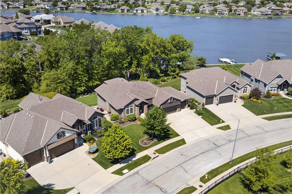 1406 Kenton Lane