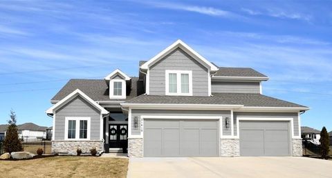 Photo of 21410 W 189th Terrace, Spring Hill, KS 66083 (MLS # 2545250)