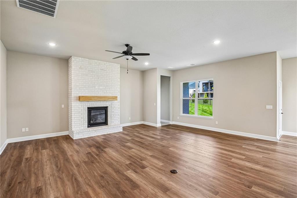 16322 W 166th Court