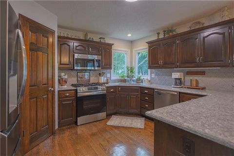 Tiny photo for 953 Yancey Street, Liberty, MO 64068 (MLS # 2621839)