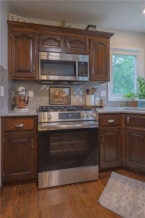 Tiny photo for 953 Yancey Street, Liberty, MO 64068 (MLS # 2621839)