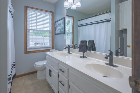 Tiny photo for 953 Yancey Street, Liberty, MO 64068 (MLS # 2621839)