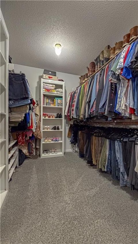 Tiny photo for 953 Yancey Street, Liberty, MO 64068 (MLS # 2621839)