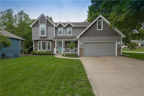 Photo of 953 Yancey Street, Liberty, MO 64068 (MLS # 2621839)